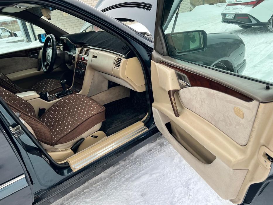 Продам Mercedes-Benz E200 W210