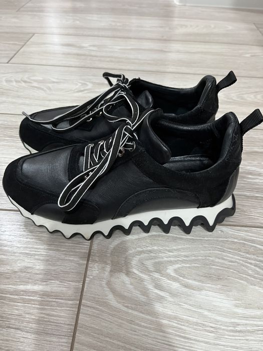 Продам кроссовки “Aquamarine”