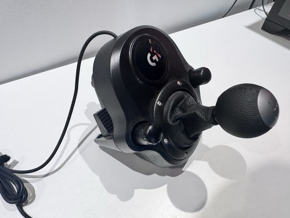 Logitech g923 trueforce + shifter