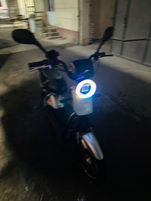Moto sukuter 55km/soat