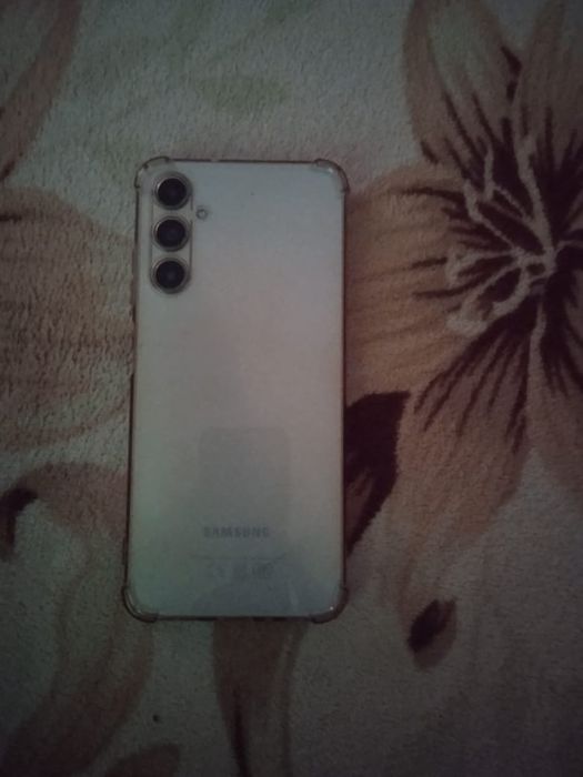 Продам телефон самсунг