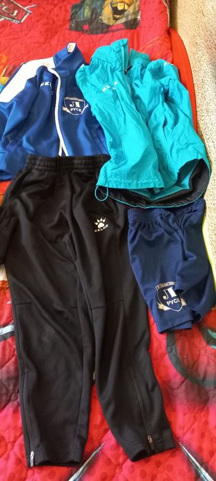 Детски екипи на левски 130/140 р-р