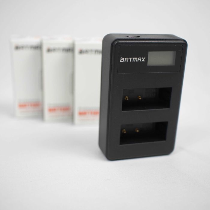 К-кт две батерии и зарядно LP-E17 за canon R50 , R100 , RP , R10 , R8