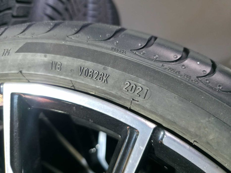 ROTI Complete Jante + Anvelope VARA - 235/35/19 - 5x112 OEM BMW Seria 1 F40 F52 / Seria 2 F44 / X1 X2 - 8J ET 54 - Anvelope PIRELLI !