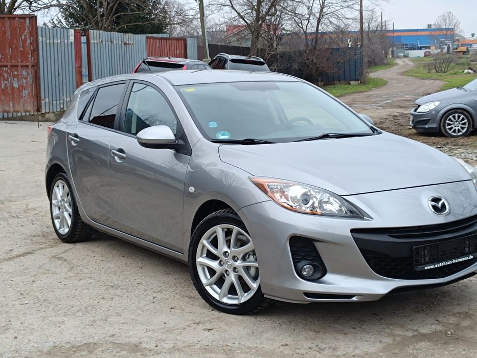 Mazda 3 1.6 benzina 105 cp an 2013 rar efectuat
