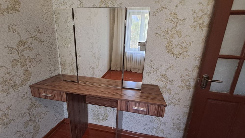 Трюмо  эксклюзивное