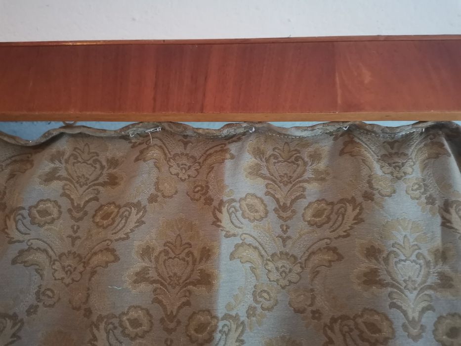 Ретро дървени корнизи за пердета