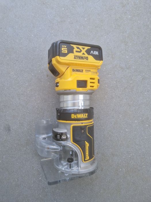 Freza ober dewalt pe acumulator,baterie 18v