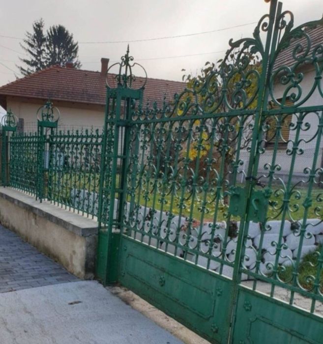 Usa veche fier forjat.usa dubla.gard.poarta