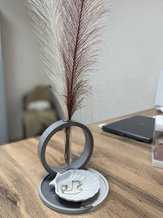 Декор из гипса .