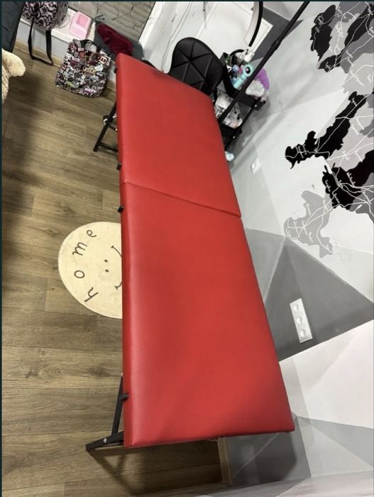 Продам кушетку б/у 15000