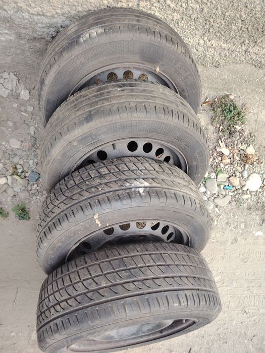 Vând pise și jante tablă golf4 și Opel.