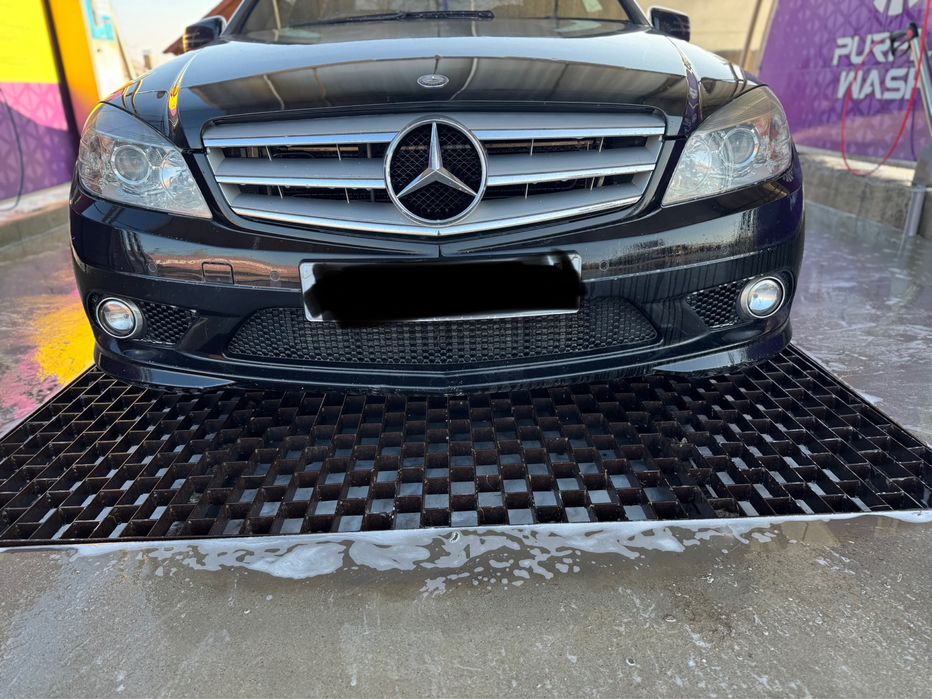 Dezmembrez  mercedes w204 2009-2013