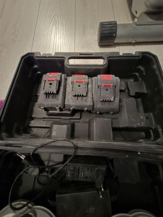 Ventuza vibranta pentru gresie