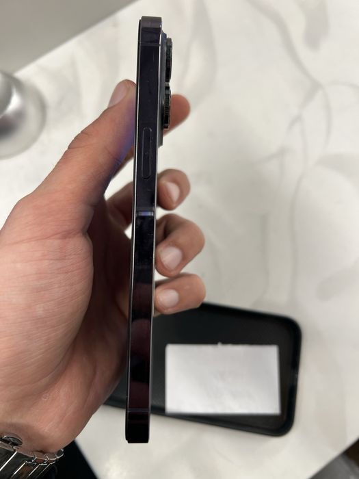 Продам Iphone 14 pro Max