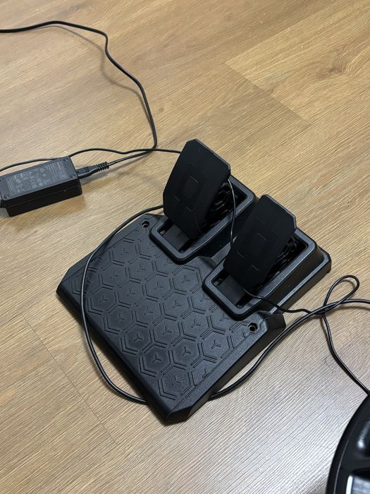 Volan Gaming Thrustmaster T128 + Pedale -Stare foarte buna