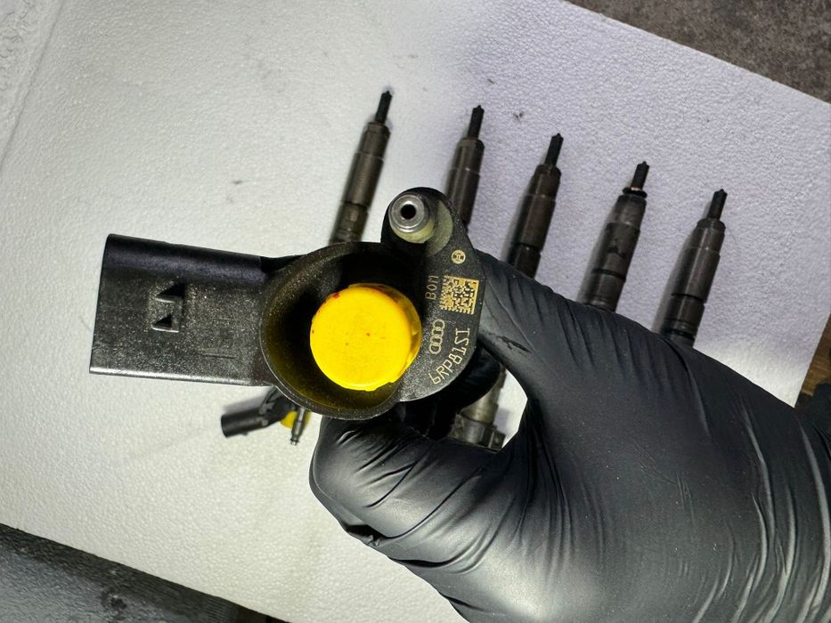 Injectoare audi.cod059130277AR,059130277BE