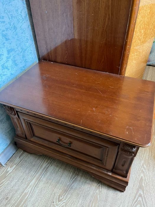 Продам деревянную тубму