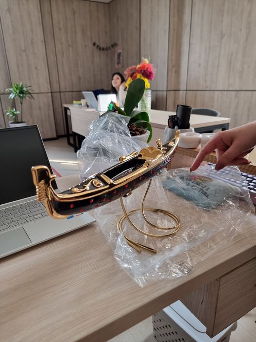 Сувенир фарфоровая гондола, люкс подарок, интерьера, декор для дома