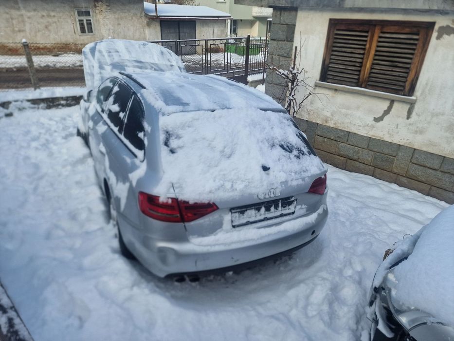 Audi A4 Б8 на части