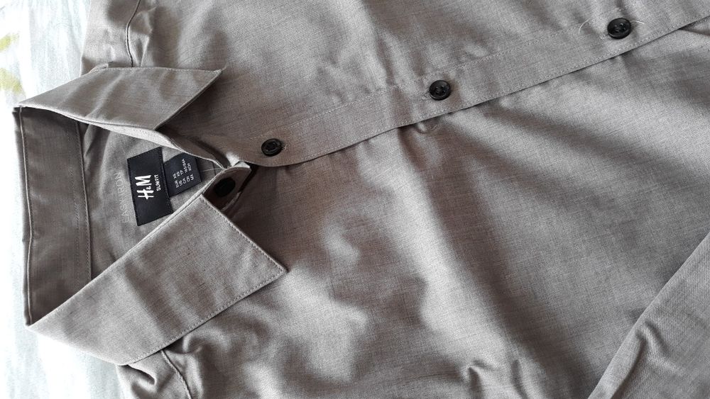 Риза Н&М нова  !