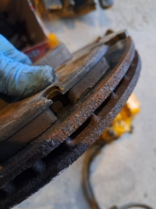 Frâne fata bmw e 46