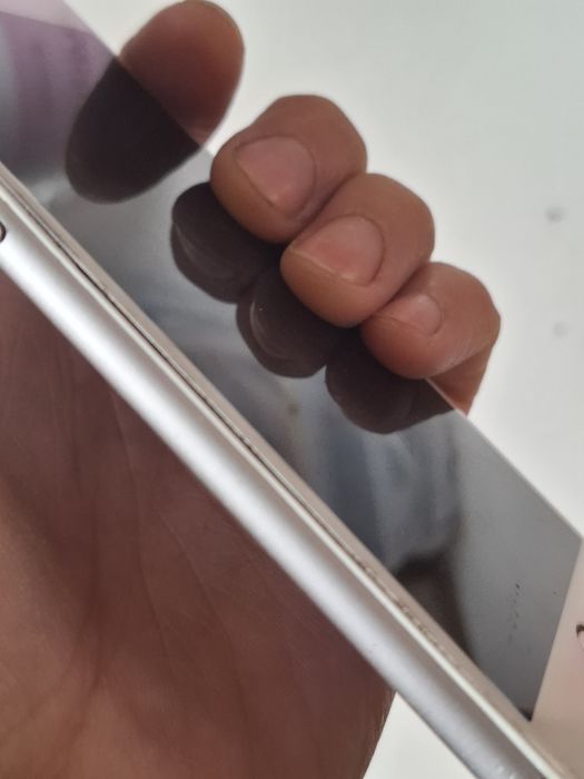 Продам Iphone 6.