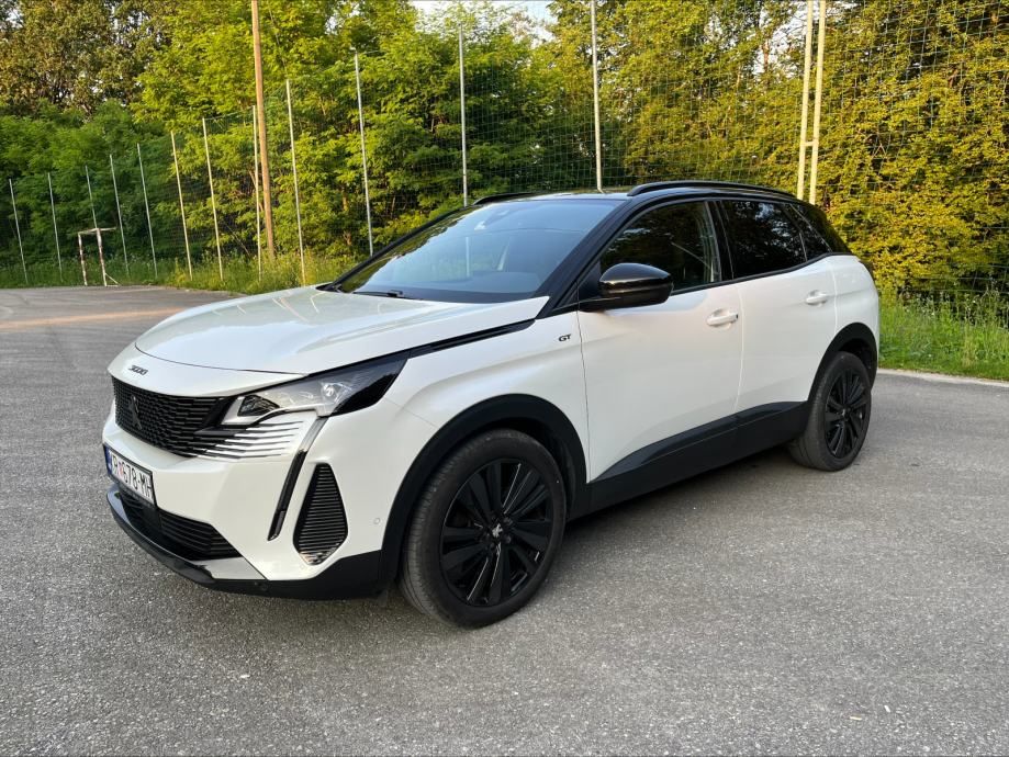 Dezmembrez/Dezmembrari Peugeot 3008 1.5 Hdi cutie automata