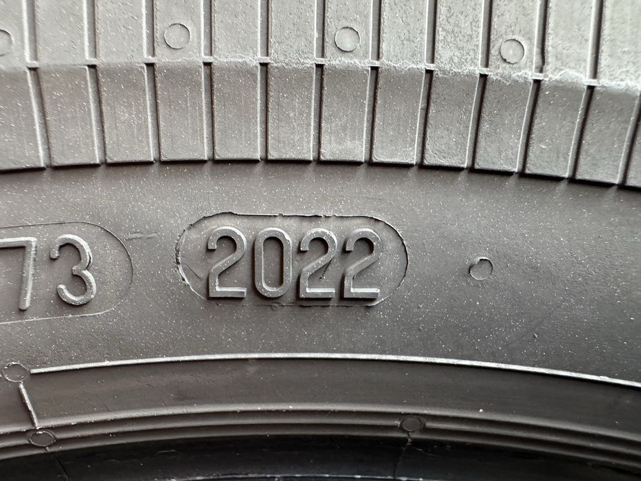 235 65 16C Continental