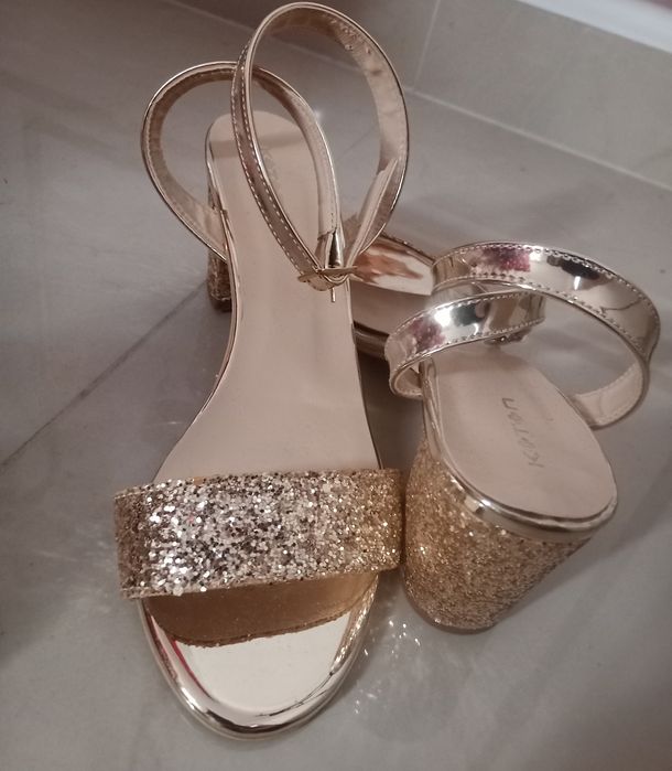 Sandale marca KOTON nepurtate