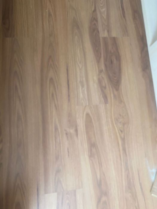 Коричневый Ламинат