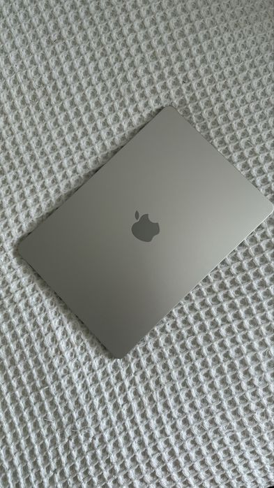 macbook air 13 M3 8/512 gb