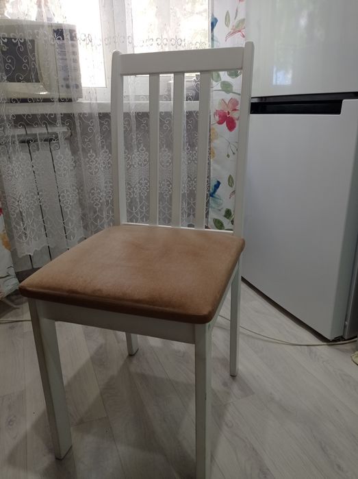 Продам 4 стула состояние хорошее