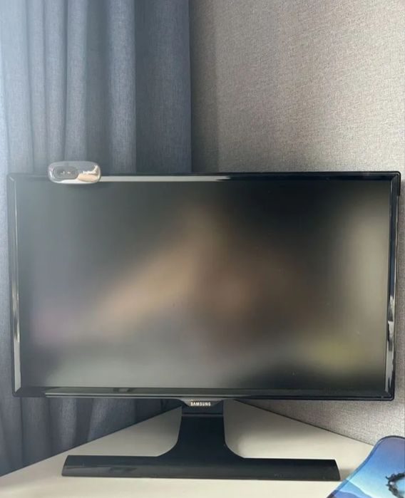 Монитор Samsung 24дюм