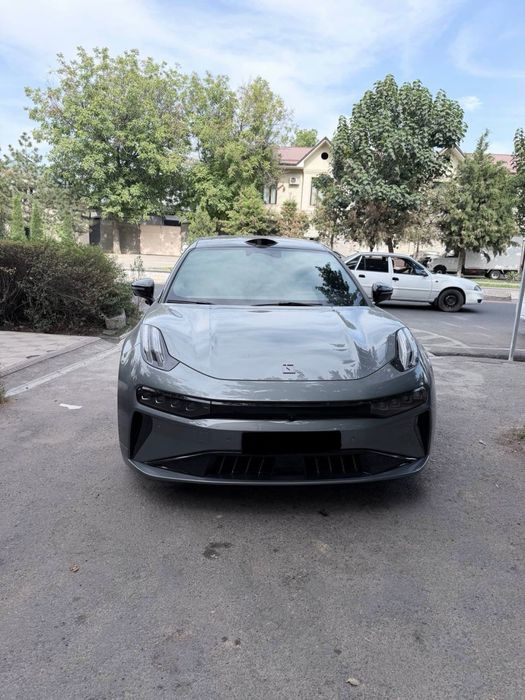 Zeekr 001 z sport