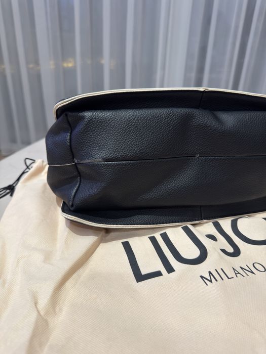 Кожена черна чанта Liu Jo
