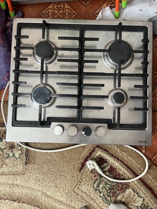 Продам газовую плиту