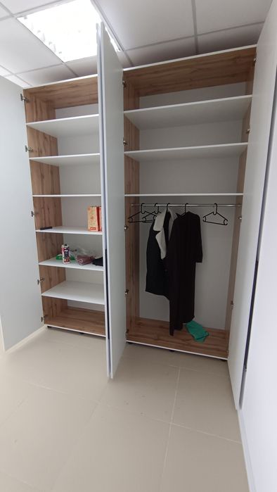 Шкаф высота 2.80 ширина 2.48