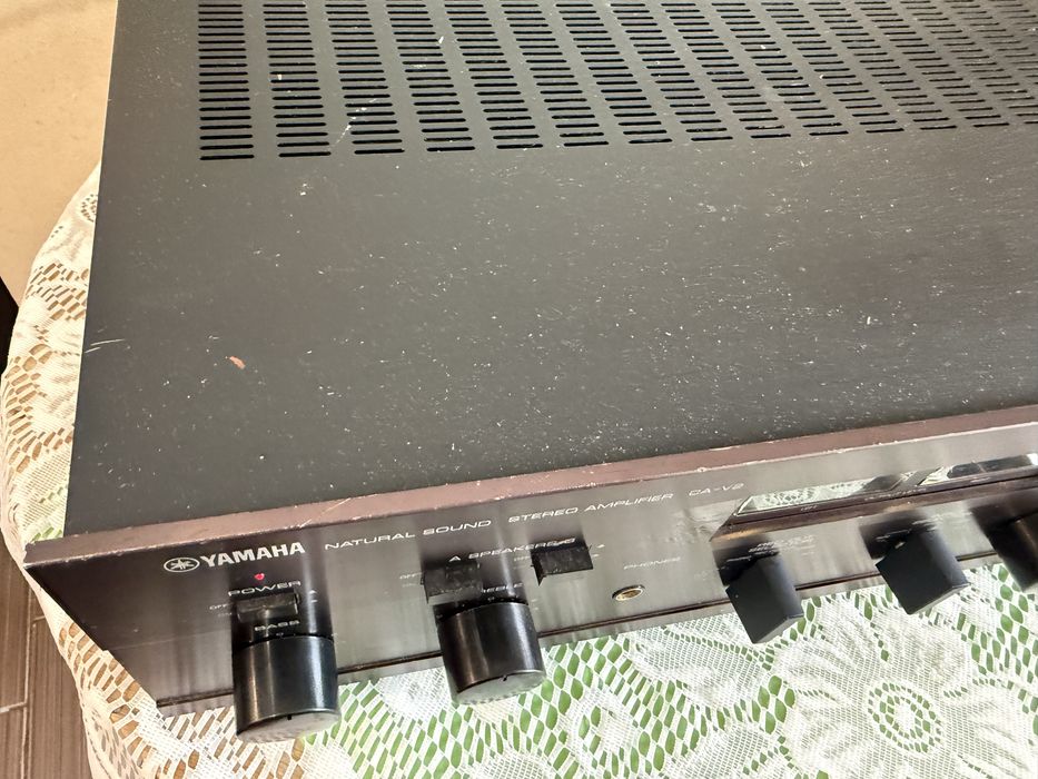 Yamaha CA-V2 Стерео усилвател