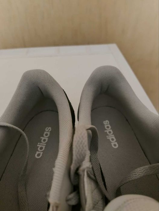 Adidas-маратонки