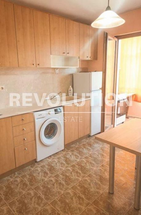 Дава се под наем Двустаен апартамент в Варна, Трошево - 55 кв.м за 375 € - Снимка #1