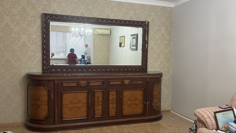 Сервант, тумба, камот. В отличном состоянии