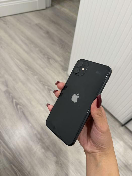 Продам iPhone 11