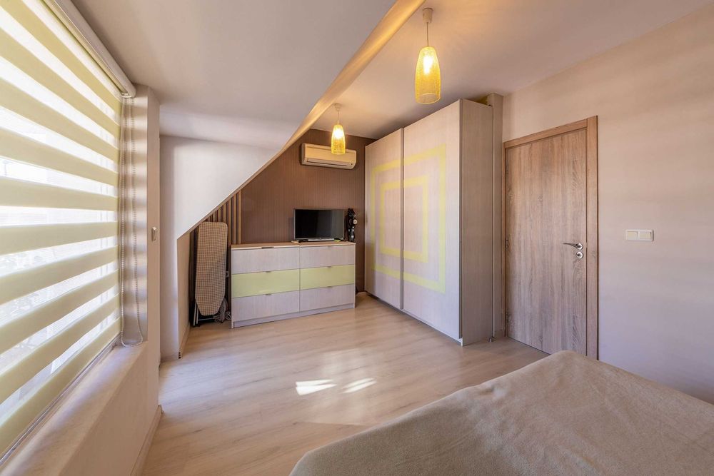 Продава се Тристаен апартамент в Варна, Цветен квартал - 125 кв.м за 2140 €/кв.м - Снимка #9