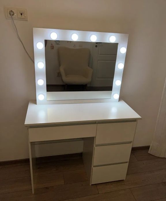 Domez măsuța de makeup