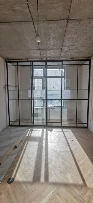 Душ, лофт, перила, зеркала