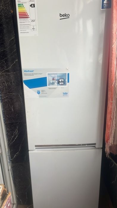 Продам холодильник на запчасти