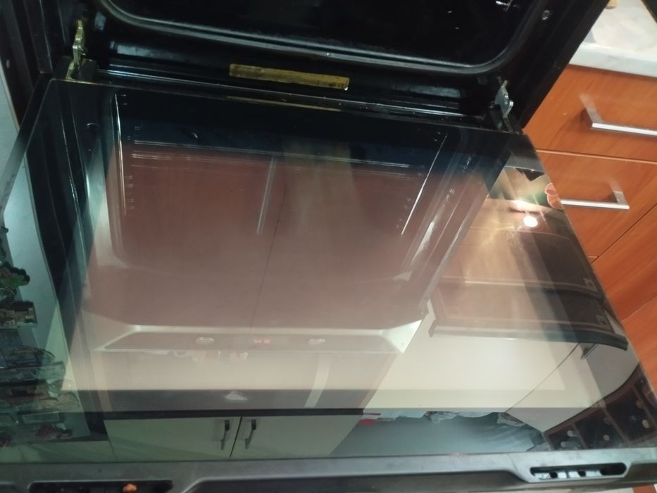 Продавам фурна за вграждане Gorenje BO 7310 BX