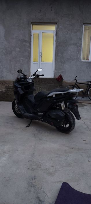 Osaca leopard Tezza maxi scooter