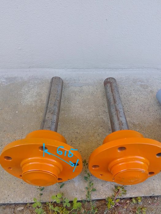 Butucii remorci carute